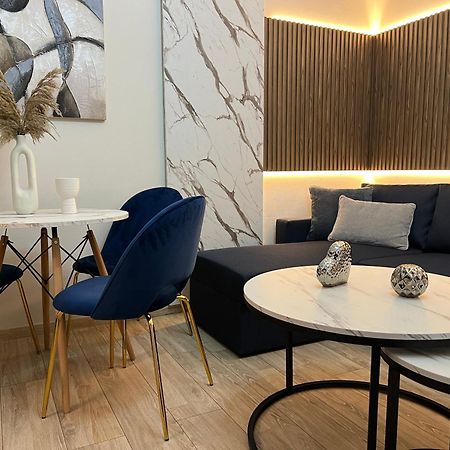 Oasis Apartment 3 By Gg อเล็กซานโดรโพลิส ภายนอก รูปภาพ